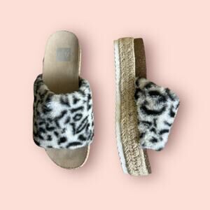 DV Dolce Vita Sandals Furry platform Womens Cheetah Print size 8
